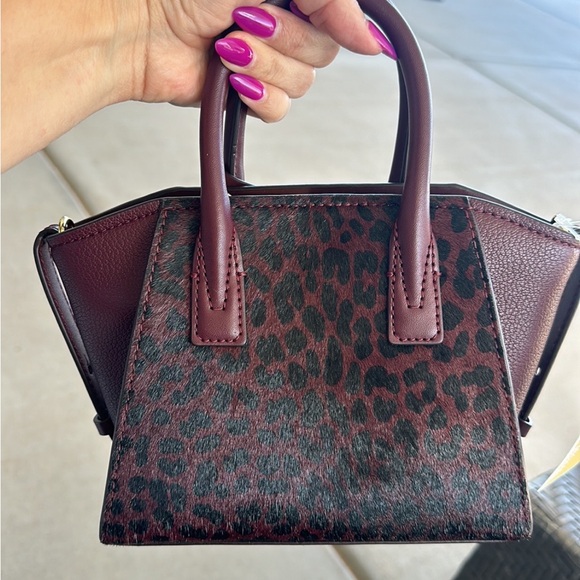 BRAND NEW MICHAEL KORS SATCHEL! - Picture 2 of 16